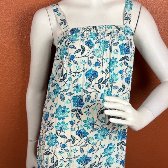 Old Navy Blue and White Floral Maxi Dress - Picture 3 of 14